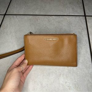 Michael Kors wristlet wallet